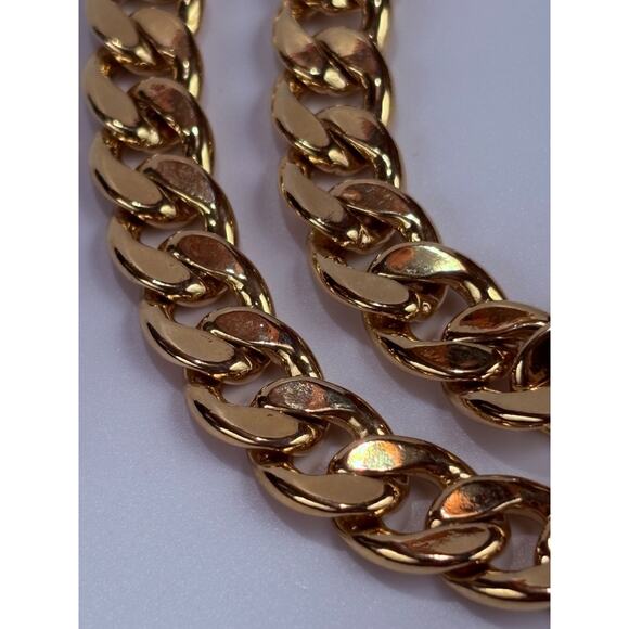 Vintage Chunky Chain Bib Collar Necklace Shiny Gold Tone Link Heavy 18" 80s 1980 - Picture 9 of 9
